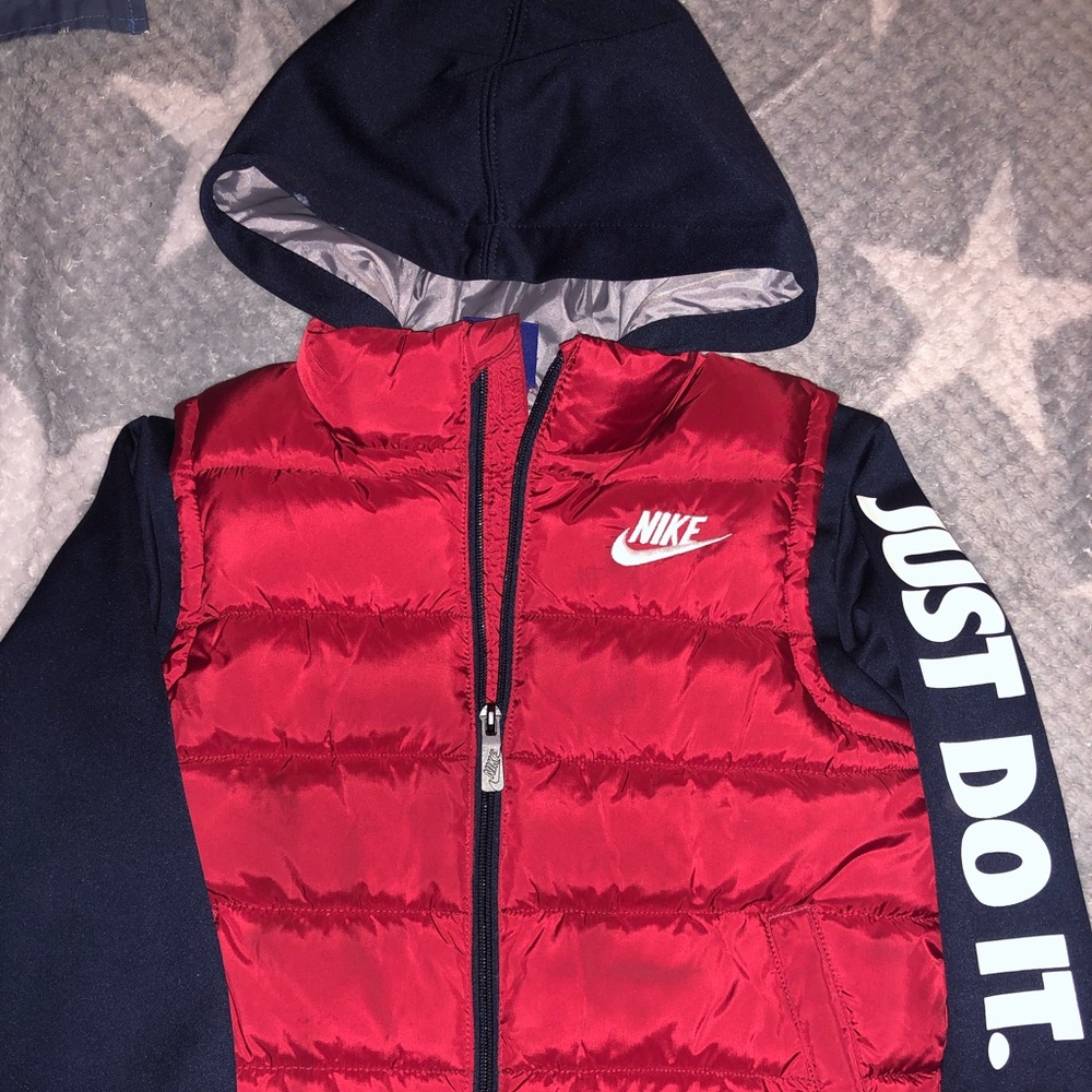 NIKE Vest and hoodie Combination